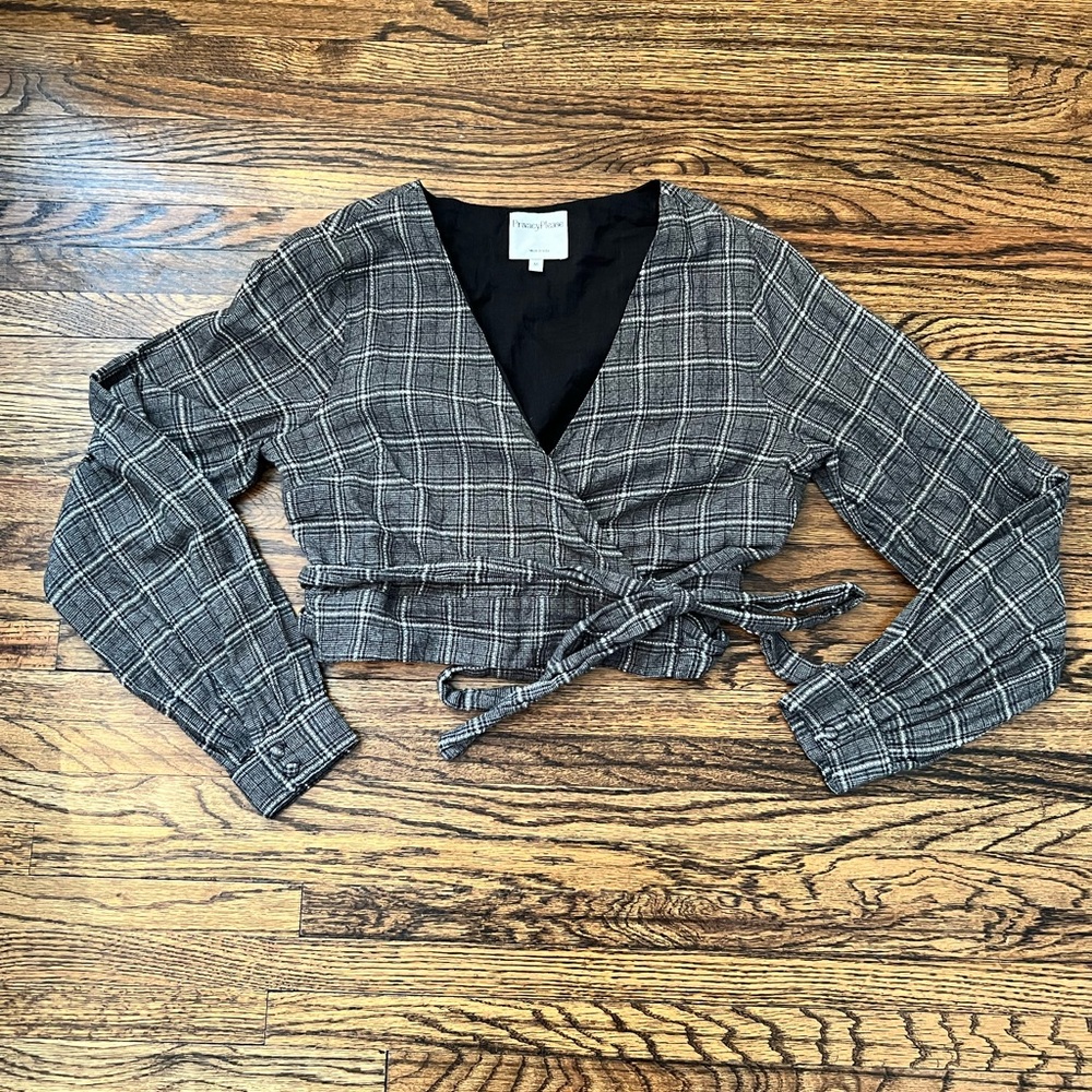 Privacy Please Long-sleeve Crop top